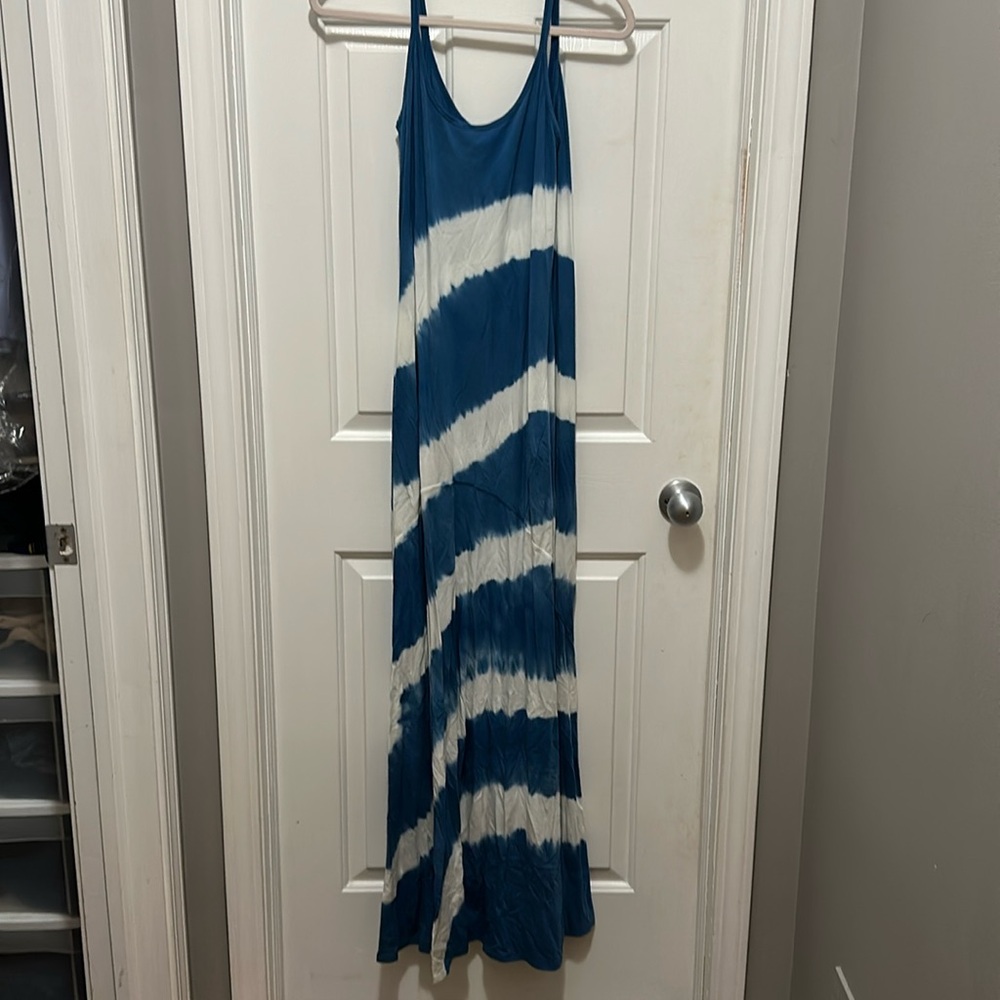Tee Shop maxi dress size medium